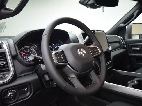 New 2026 RAM 2500 Big Horn AWD/4WD image 32