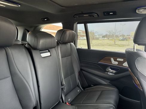 Used 2024 Mercedes-Benz GLS 580 4MATIC image 34