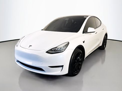 Used 2021 Tesla Model Y Long Range image 4
