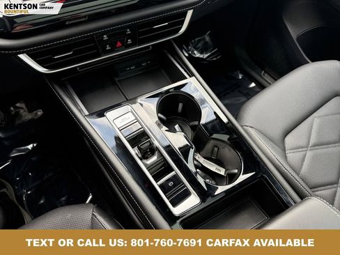 Used 2024 Volkswagen Atlas SE AWD/4WD image 24