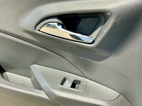 New 2026 Chevrolet Trax RS w/ Sunroof Package FWD image 48