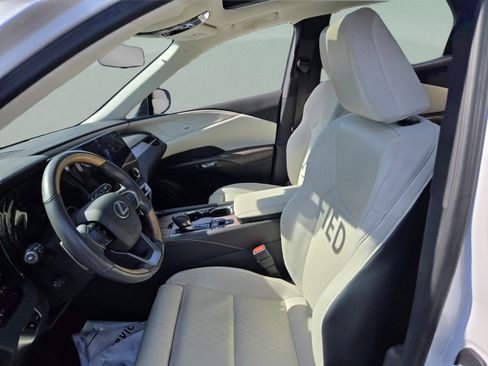 Certified 2024 Lexus RX 350 FWD w/ Convenience Package image 16