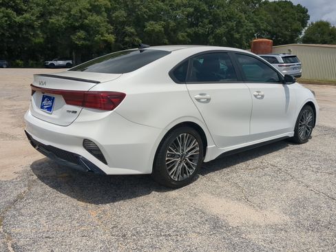 Used 2022 Kia Forte GT-Line w/ GT-Line Premium Package FWD image 3