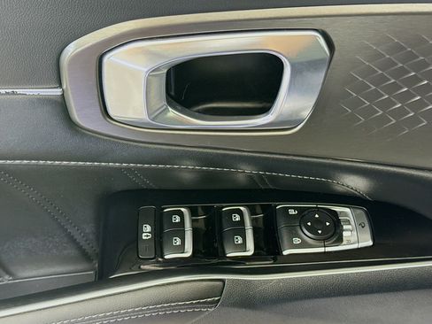Used 2023 Kia Sorento SX image 24
