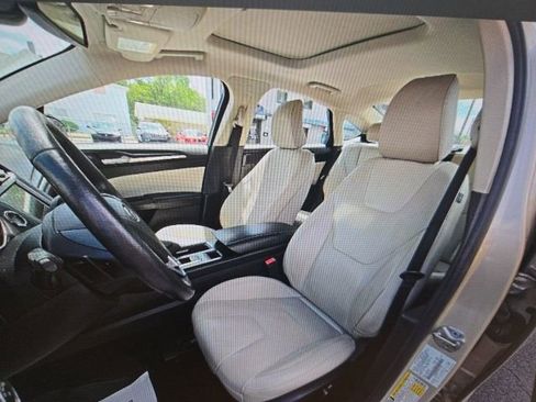 Used 2017 Ford Fusion Titanium AWD/4WD image 5