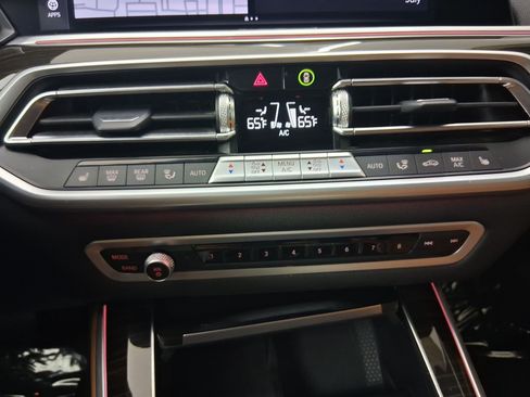 Used 2023 BMW X5 xDrive40i AWD/4WD image 31