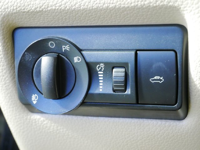 Used 2009 Ford Fusion SE FWD image 24