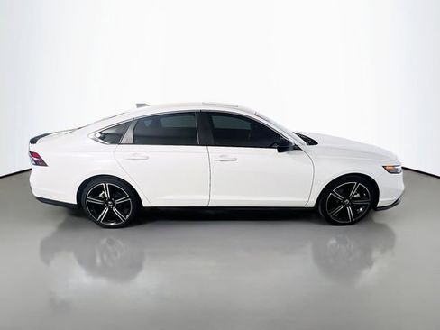 Used 2024 Honda Accord Sport image 9