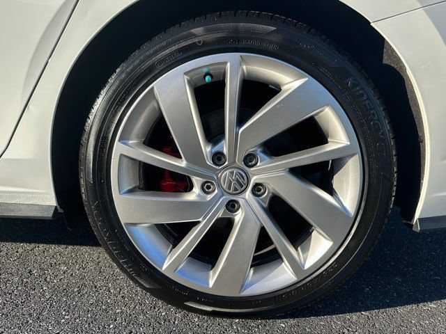 Used 2019 Volkswagen Jetta GLI Autobahn FWD image 31