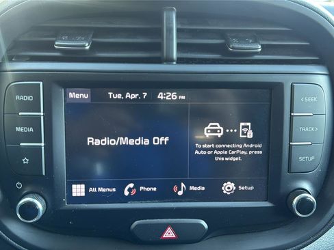 Used 2023 Kia Soul LX w/ LX Technology Package image 16