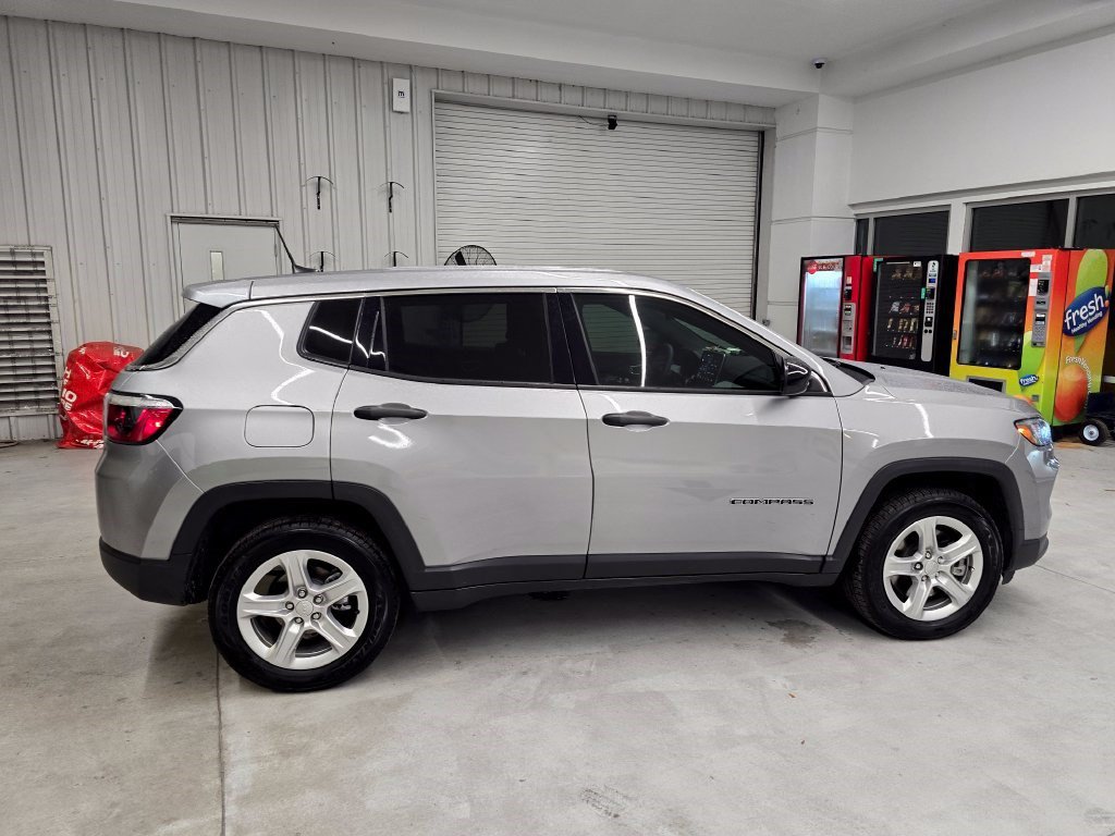 Certified 2023 Jeep Compass Sport AWD/4WD image 7