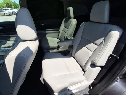 Used 2019 Honda Pilot Elite image 8