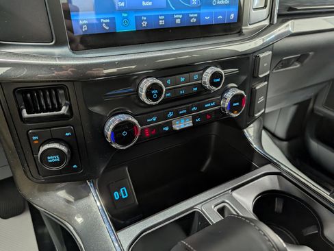 Used 2022 Ford F150 XLT w/ Equipment Group 302A High image 28