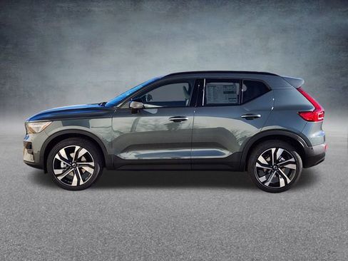 New 2026 Volvo XC40 B5 Ultra w/ Climate Package image 4