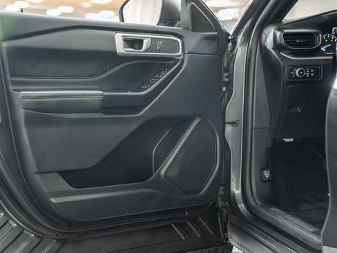 Certified 2020 Ford Explorer XLT w/ Equipment Group 202A image 44