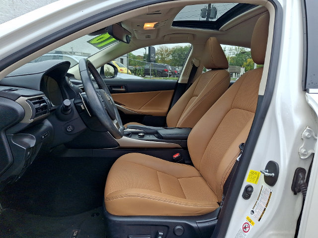 Used 2018 Lexus IS 300 AWD w/ Comfort Package image 11