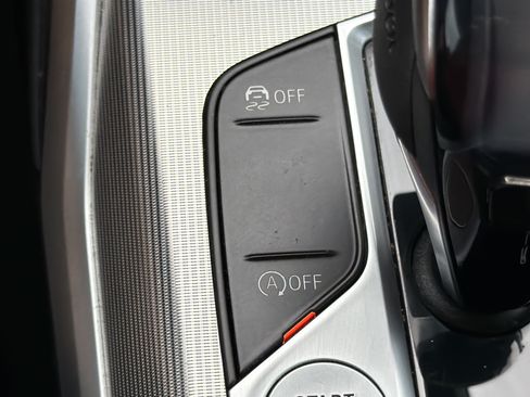 Used 2020 BMW M340i RWD image 8