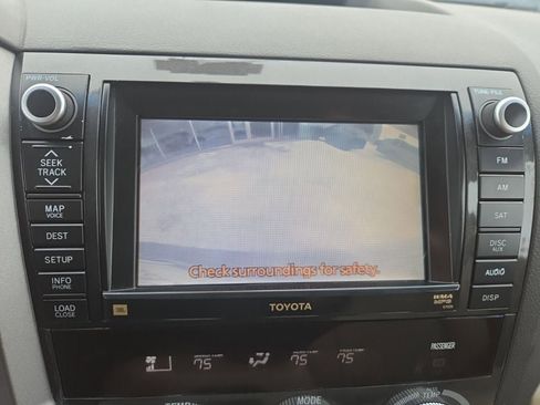 Used 2011 Toyota Sequoia Limited image 18