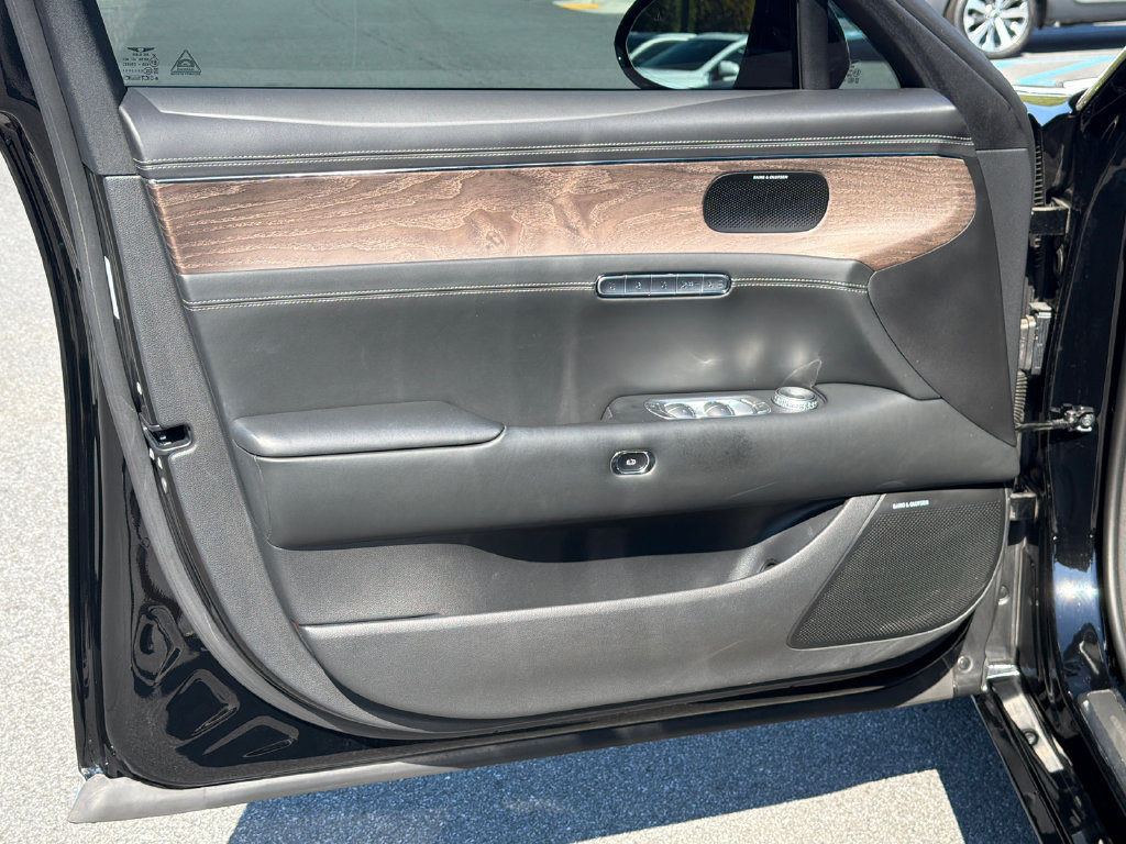 Used 2023 Genesis G90 3.5T AWD/4WD image 12
