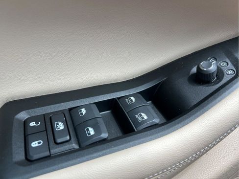 Certified 2024 Jeep Grand Cherokee L Limited w/ Black Appearance Package image 24