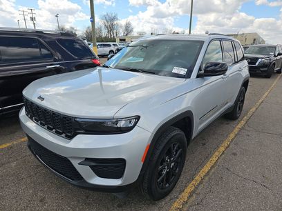 Used 2024 Jeep Grand Cherokee Altitude