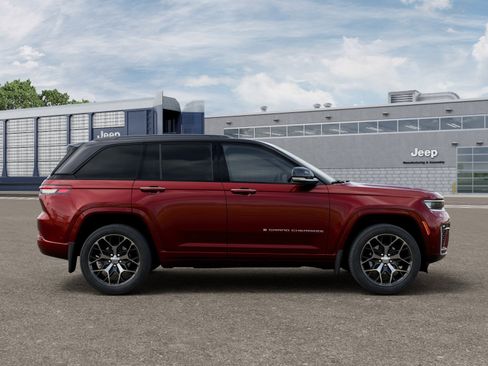 New 2026 Jeep Grand Cherokee Summit AWD/4WD image 12