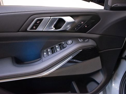 Certified 2026 BMW X5 xDrive40i w/ M Sport Package image 23