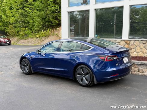 Used 2020 Tesla Model 3 Standard Range Plus RWD image 3