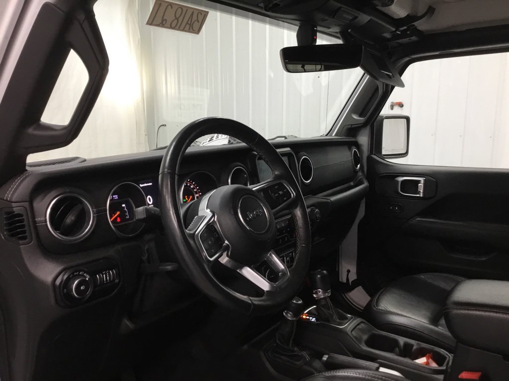 Used 2018 Jeep Wrangler Unlimited Sahara AWD/4WD image 11