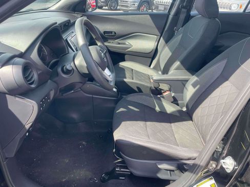 Used 2020 Nissan Kicks S FWD image 5