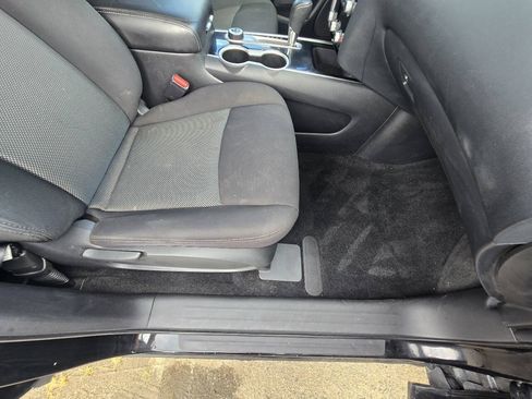 Used 2020 Nissan Pathfinder S AWD/4WD image 47