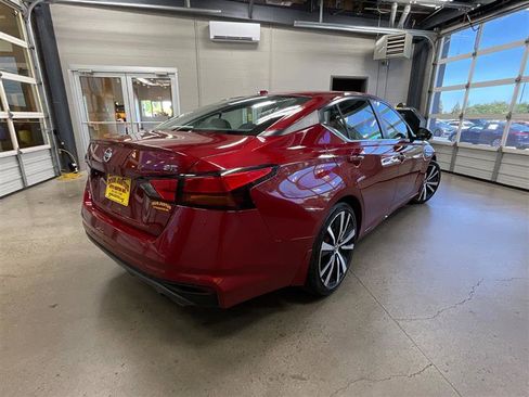 Used 2020 Nissan Altima 2.5 SR FWD image 5