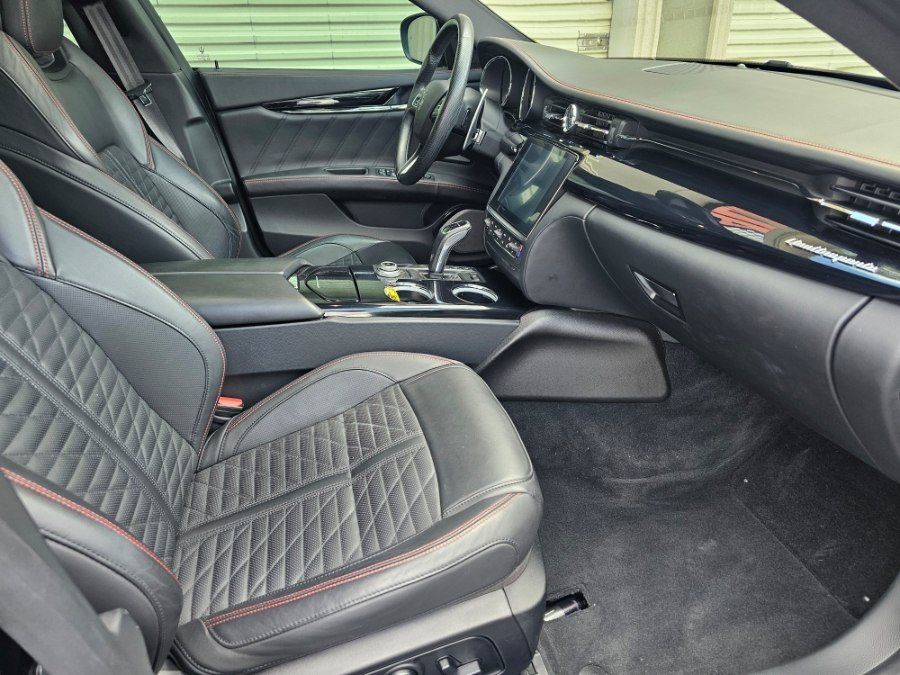Used 2020 Maserati Quattroporte S GranSport Q4 AWD/4WD image 9