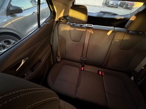 Used 2025 Buick Encore GX Preferred image 37