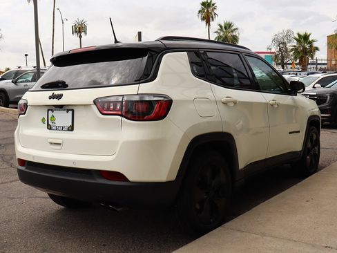 Used 2019 Jeep Compass Latitude FWD image 13