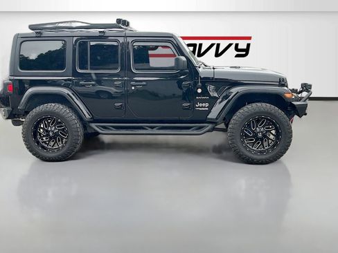 Used 2020 Jeep Wrangler Unlimited Sahara AWD/4WD image 8