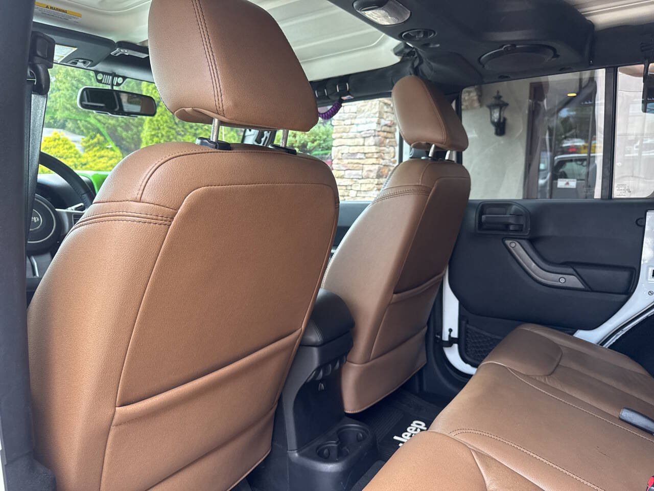 Used 2013 Jeep Wrangler Unlimited Sahara AWD/4WD image 11