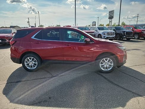 Used 2024 Chevrolet Equinox LT AWD/4WD image 4