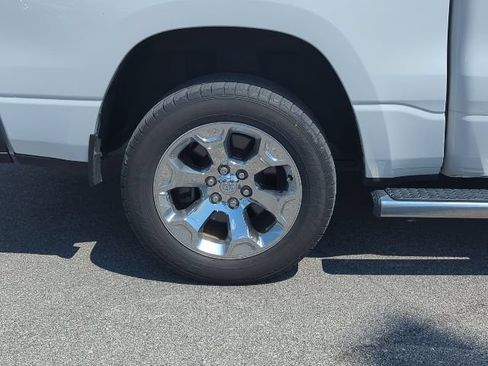 Used 2019 RAM 1500 Big Horn AWD/4WD image 10