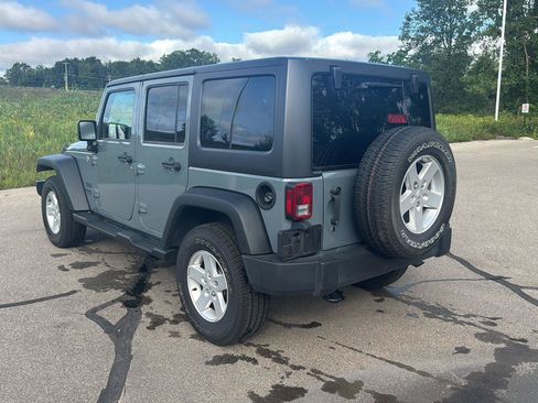 Used 2015 Jeep Wrangler Unlimited Sport w/ Quick Order Package 24S AWD/4WD image 3