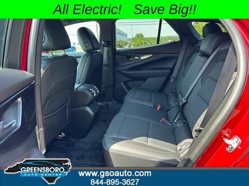 Used 2024 Chevrolet Blazer EV LT AWD/4WD image 23