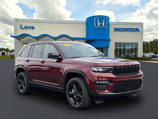 Used 2024 Jeep Grand Cherokee Limited w/ Black Appearance Package AWD/4WD 360° Tour