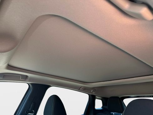 New 2026 Nissan Kicks SV image 15