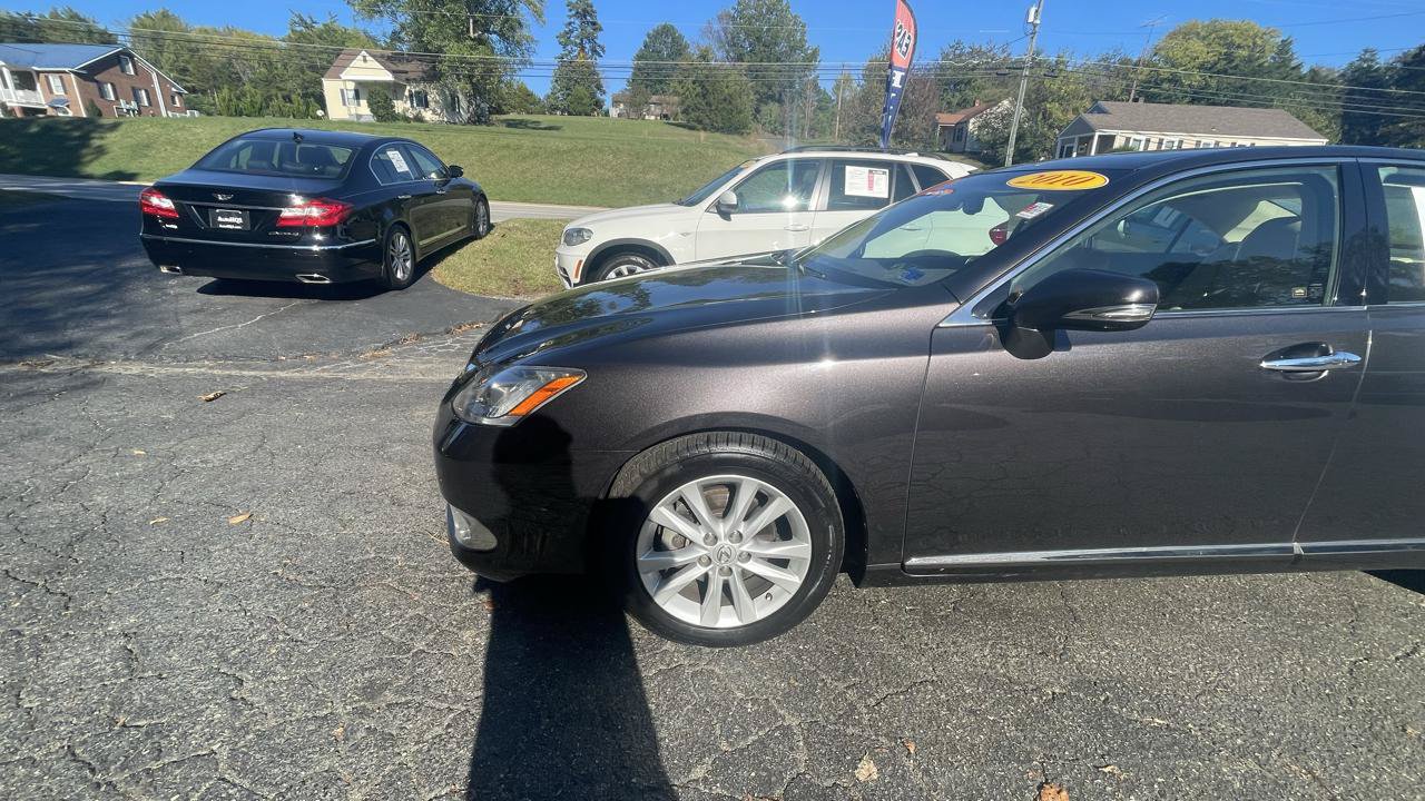 Used 2010 Lexus ES 350 FWD image 2