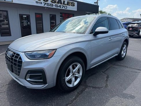Used 2023 Audi Q5 2.0T Premium w/ Convenience Package AWD/4WD image 2