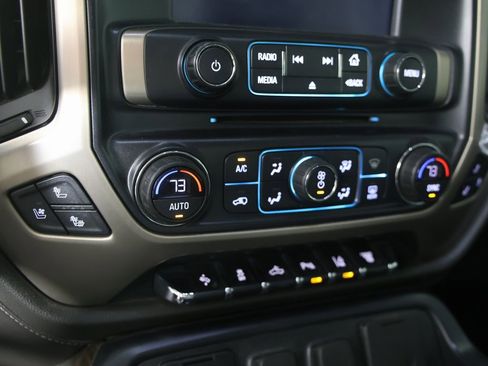 Used 2019 GMC Sierra 2500 Denali w/ Duramax Plus Package image 5