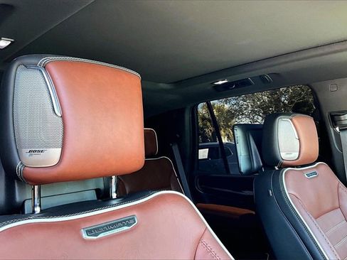 Used 2023 GMC Yukon Denali Ultimate image 22