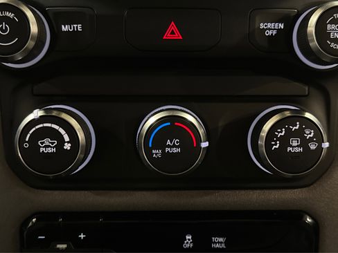 Used 2022 RAM 2500 Tradesman image 29