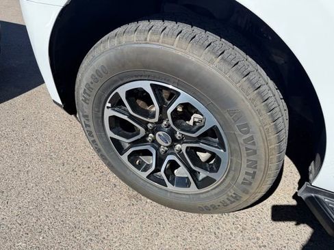 Used 2024 Ford Expedition Max XLT RWD image 8