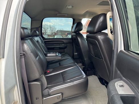 Used 2013 Chevrolet Silverado 2500 LT w/ Interior Plus Package image 9